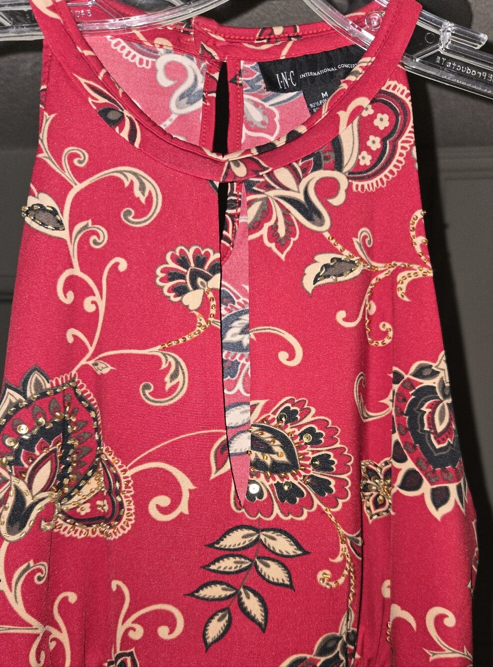 INC International Concepts Red Floral Keyhole Sleevless Blouse